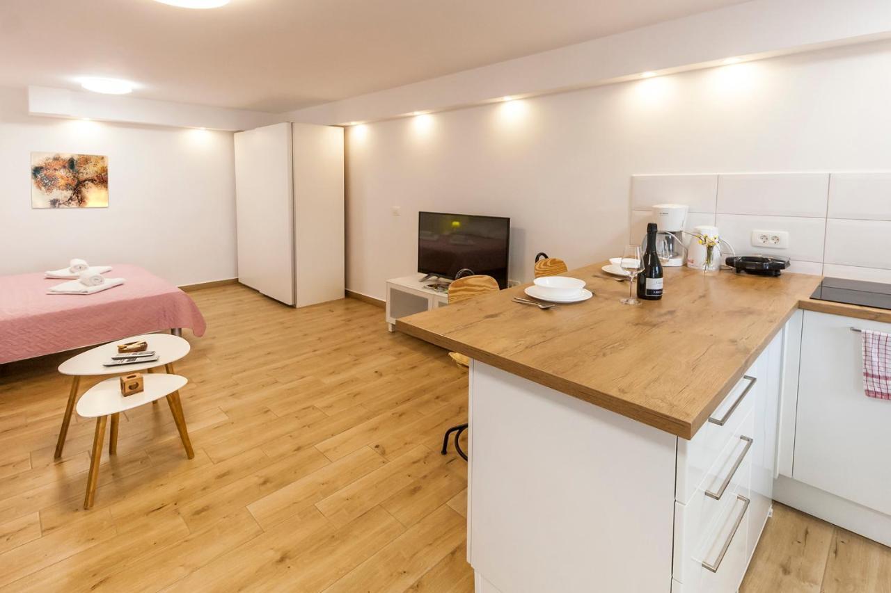 Studio & Apartment 'The Roots Apartments' Near Pula, Istria, Croatia מראה חיצוני תמונה
