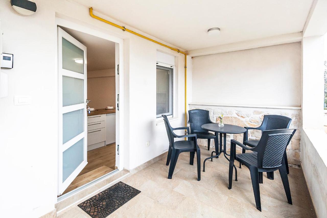 Studio & Apartment 'The Roots Apartments' Near Pula, Istria, Croatia מראה חיצוני תמונה